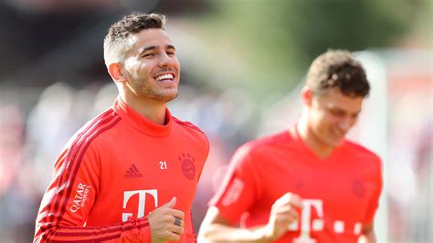All the rumours about lucas hernandez of bayern munich football club and transfer history. Hernandez, Davies and Singh hilariously struggle during ...