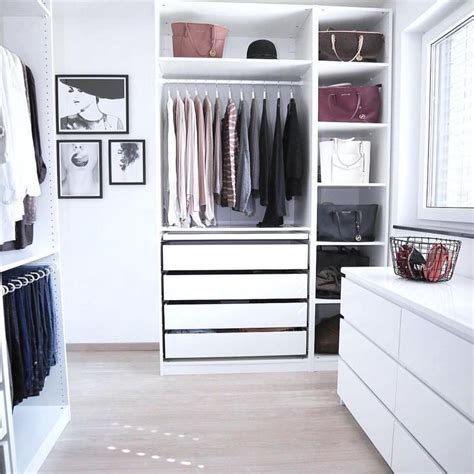 Da muss ich bei ikea nachhaken.5. Ikea "Pax" walk-in closet - DIY Crafts