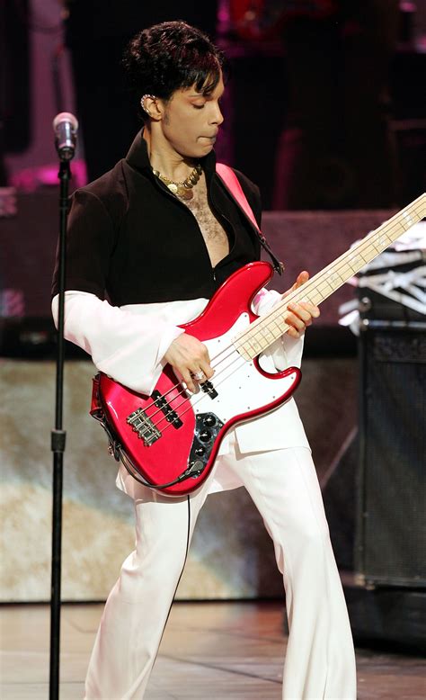 Princes Most Iconic Fashion Moments Prince Musician Prince Rogers