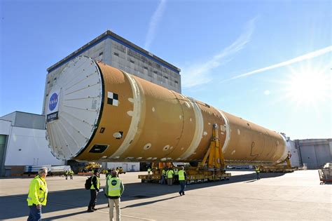 First Sls Core Stage Departs Hangar Aviation Week Network