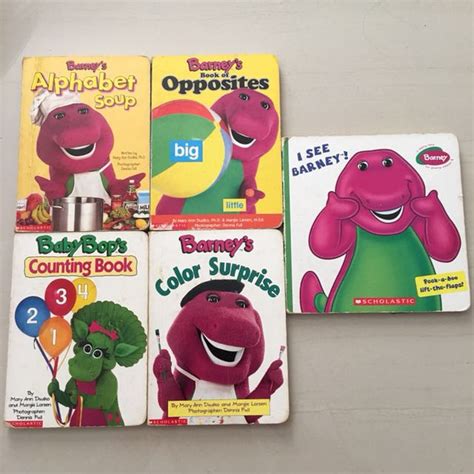 Scholastic Barney Board Books Hobbies And Toys Books And Magazines
