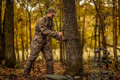 Lone Wolfs Hunt Ready Treestand System Is The Deadliest Setup On The