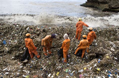 wave after wave of garbage hits the dominican republic from the trenches world reportfrom the