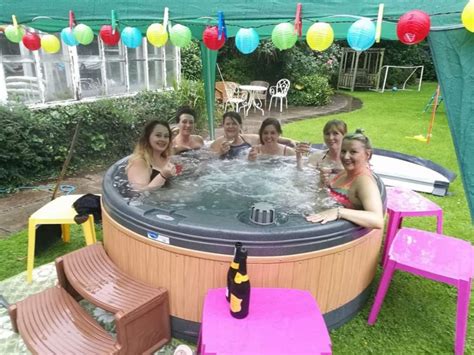 hot tub hire long weekend package book online