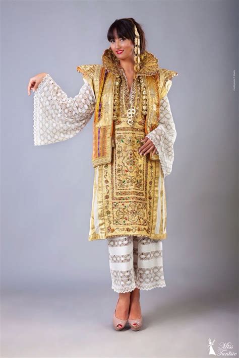 Habit Traditionnel De Tunisie Traditional Outfits Oriental Fashion