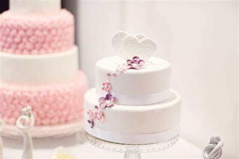 The safeway wedding cake lineup includes cakes that match special themes, such as beach weddings or fairy tale weddings. Safeway Bakery Review: Prices, Quality, Comparison And More