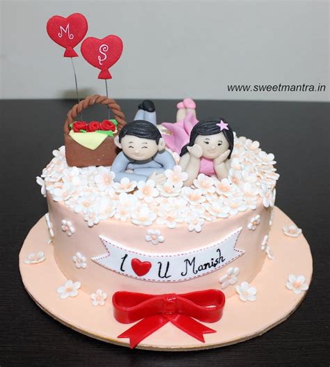Select the best valentine cake ideas: Love couple, Valentine theme small designer fondant cake ...