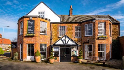 Choose and book from our extensive range of coastal holiday cottages by the sea in east anglia near the beach. The Lodge | Norfolk Coast Holiday Cottages