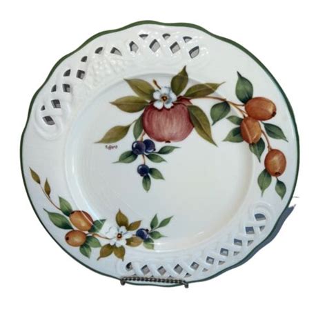 Vintage Brunelli Tiffany Dinner Plate Flowers Fruit Leaves Lattice