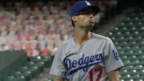 Joe kelly had choice words and special expressions for the astros. Joe Kelly's face while mocking Astros goes viral on social ...