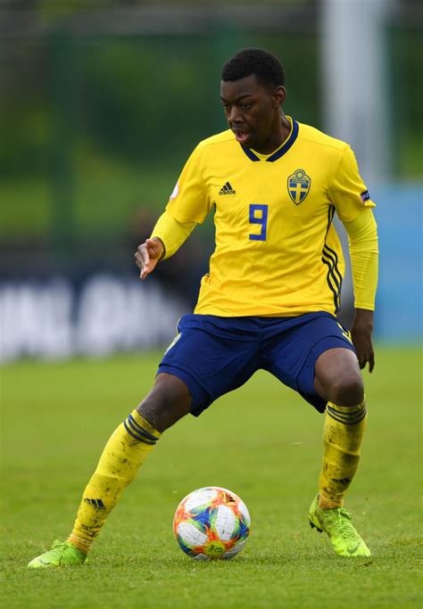 Anthony david junior elanga is a swedish professional footballer who plays for premier league club manchester united. Why Anthony Elanga is another Manchester United winger to ...