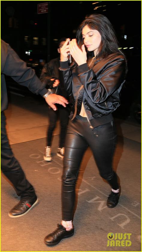 Full Sized Photo Of Kylie Jenner Mysterious Finger Tattoo Nyc 44