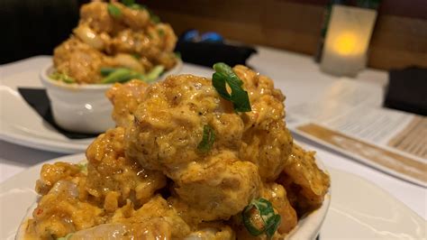 I like guerro brand tortillas which is probably the easiest brand to find at your local grocery store. 'Watts for Dinner': Bonefish Grill for a bang, bang and a drop