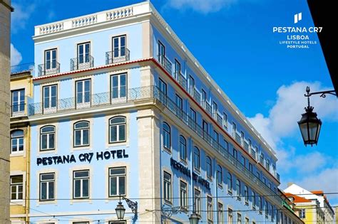 The museu cr7 is a museum that is dedicated to cristiano ronaldo's trophies. Cristiano Ronaldo revela foto do seu hotel em Lisboa que ...