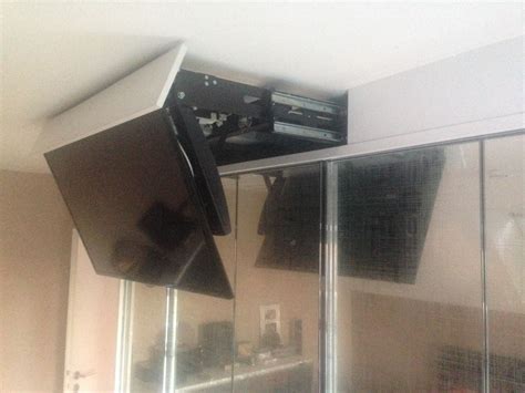 Fernseher verstecken, fernseher hinter bild verstecken archive tv lift projekt, 10 ideen den fernseher verstecken einrichtungstipp fernseh ecke gestalten fernseher, wohnzimmer fernseher. Flatlift System mit 40" Samsung TV ausgefahren (mit ...