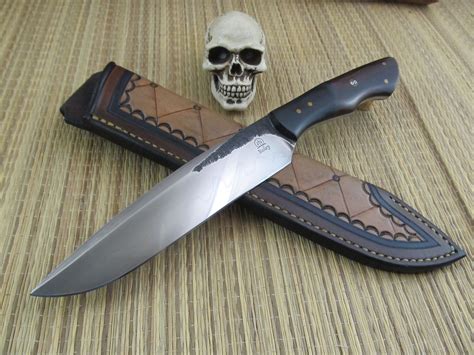 Handmade D2 Custom Steel Hunting Bowie Knife Fixed Blade With Leather
