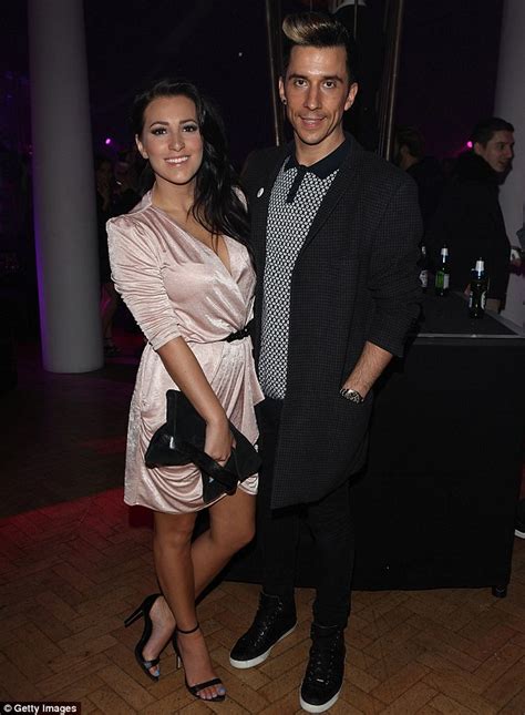 Russell Kane Celebrates His Engagement To Girlfriend Lindsey Cole At Cirque Du Soir Daily Mail