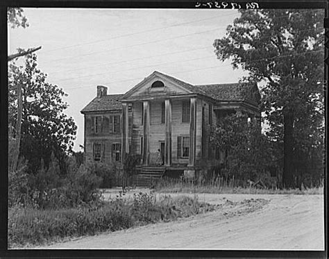 An Antebellum Plantation Home Is Abandoned