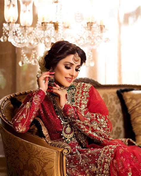 beautiful ayeza khan latest bridal shoot for hifsa khan salon reviewit pk