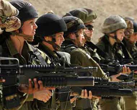Female Israeli Soldiers Punished For Racy Photos In Underwear And