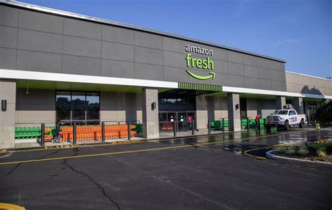 Amazon Fresh Opens In Nj See Inside The States 1st Store