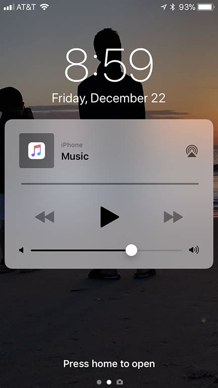 Why Does Music Stay On The Lock Screen Apple Community