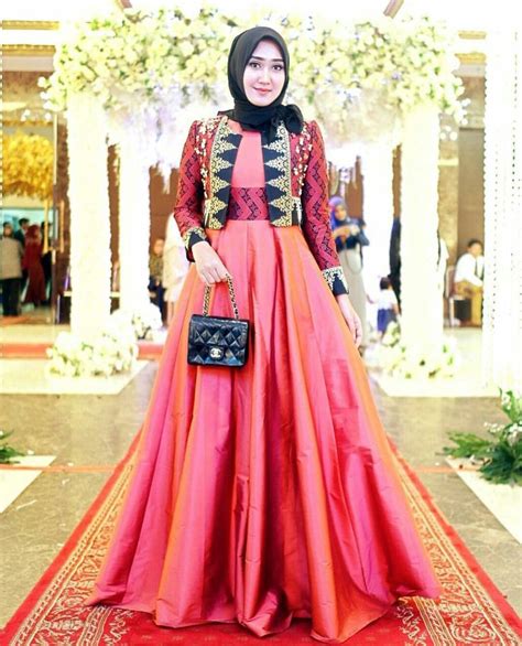 Pin Oleh Ros Milah Di Dian Pelangi Model Pakaian Gaya Hijab Gaun