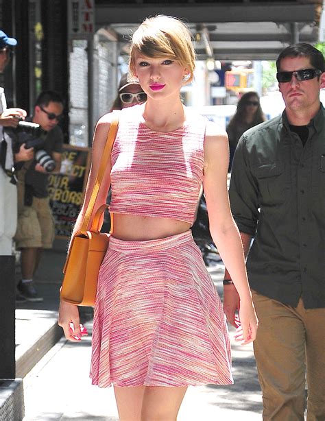 Taylor Swift Stepped Out In A Crop Top On Wednesday In Nyc This Weeks Cant Miss Celebrity