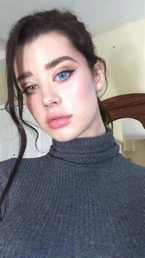 Sarah Mcdaniel Girl Gorgeous Eyes Mcdaniel Sexy Eyes