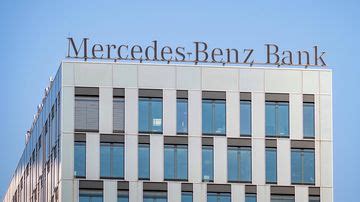 Mercedes Benz Bank kündigt 340 000 Kundenkonten das sind Ursachen