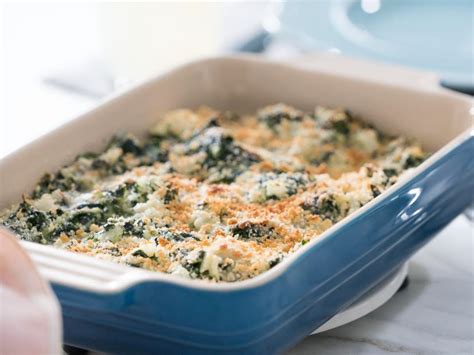 You can find this recipe for slow cooker mac and cheese in home cooking with trisha yearwood: Creamed Spinach Casserole Recipe | Trisha Yearwood | Food Network