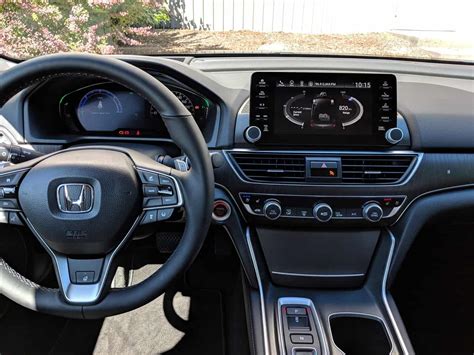 Big And Frugal 2018 Honda Accord Hybrid Touring Review