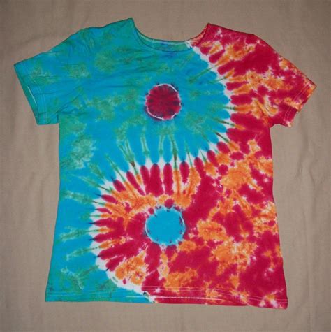 How To Tie Dye A Yin Yang Design Diy Tie Dye Designs Tie Dye Diy