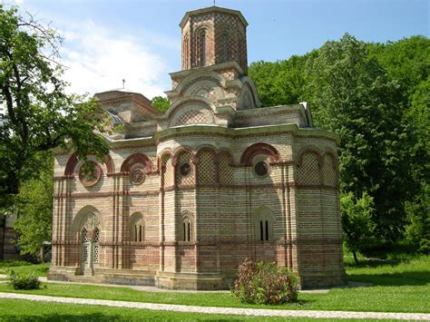 Sakralna arhitektura srednjovekovne Srbije