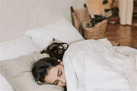 Berkeringat Saat Tidur Apakah Berbahaya Dan Bagaimana Cara