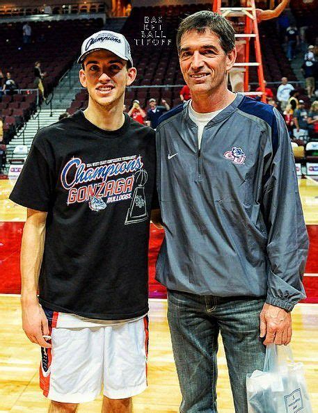 Following His Fathers Footsteps David Stockton Will Sign A 10 Day Contract With The Utah Jazz