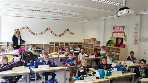 38 neue ABC Schützen in der Johann Puppert Schule Michelau obermain de