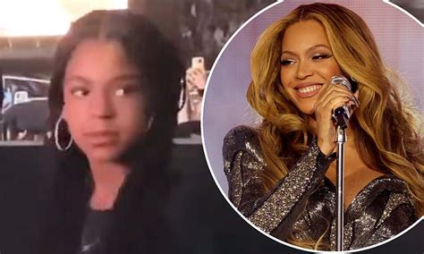 Beyonces Daughter Blue Ivy Is The Spitting Image Of The Star At Her Tour Daily Mail Online