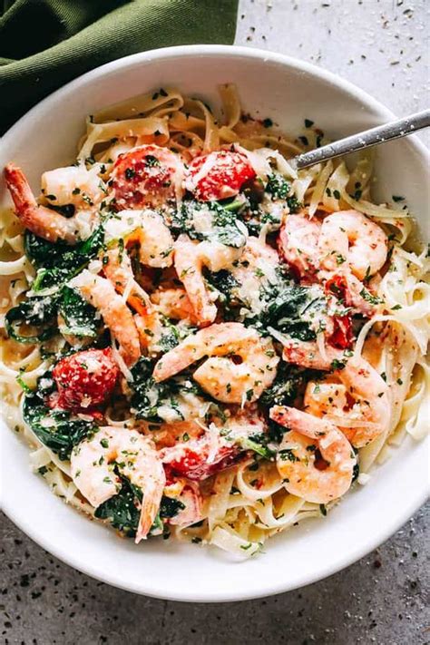 Creamy Shrimp Fettuccine With Spinach And Tomatoes Recipe For A Quick