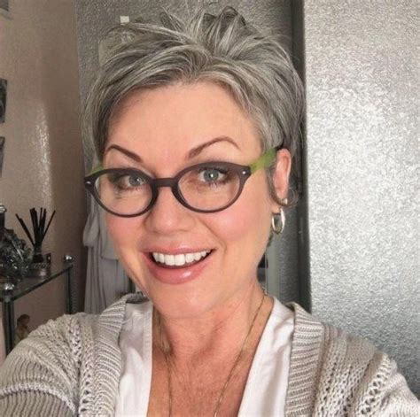 Short Hairstyles For Gray Hair And Glasses Shorthair Grey Hair And