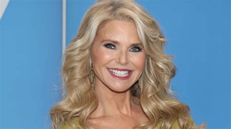 Christie Brinkley 66 Shares Jaw Dropping Swimsuit Selfies On