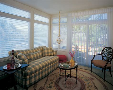 Hunter Douglas Casual Living Window Treatments Traditional Living