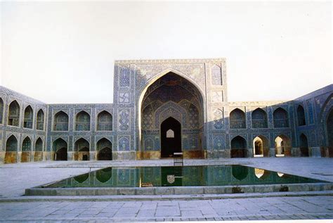 مساجد تاریخی دانلود پاورپوینت بررسی مسجد امام شاه اصفهان بهمراه