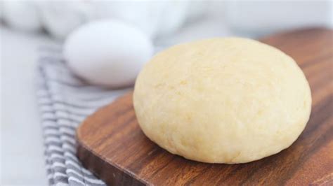 Watch How To Make Empanada Dough