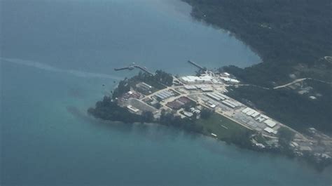 A Glimpse Of Australias Manus Island Refugee Prison Al Jazeera