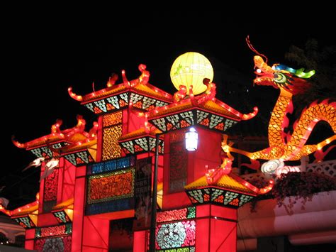 Traditional chinese praise and worship, moon goddess myths and legends, lanterns and mooncake! File:Mid-Autumn Festival 15, Chinatown, Singapore, Sep 06 ...