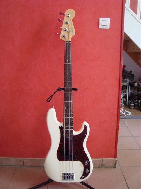 Photo Fender American Standard Precision Bass Fender