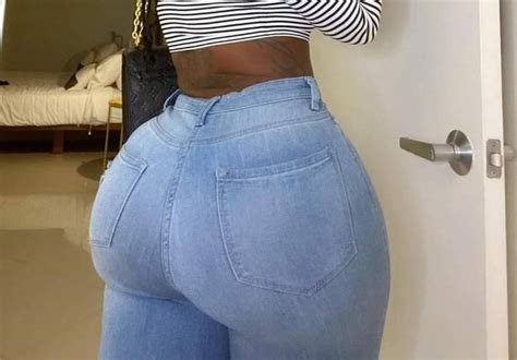 That Big Booty Will Win You A Kawundo Or Iphoneif You Know How To