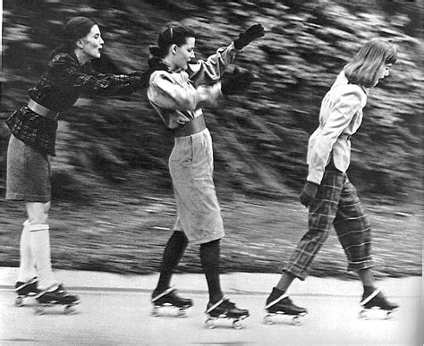 Charming Vintage Photos Of Roller Skating Girls From The Mid 20th