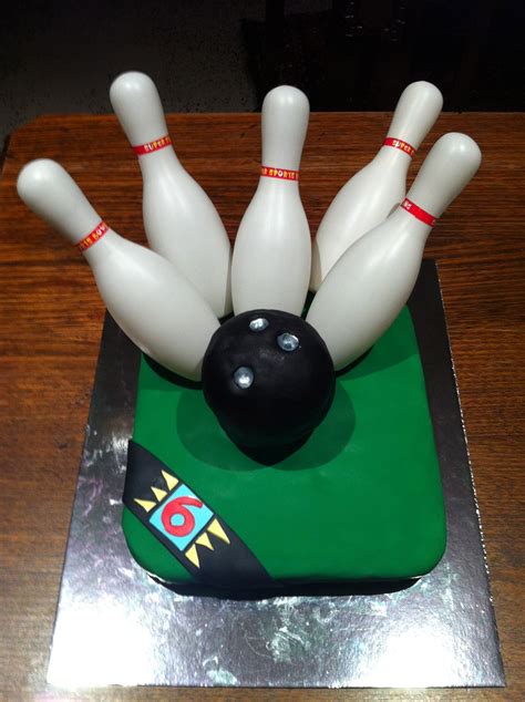 Ten-pin bowling birthday cake | Bowling cake, Bowling birthday cakes, Bowling party